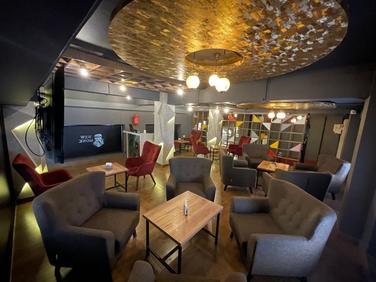 Hotel Yamuna Adur Екстериор снимка