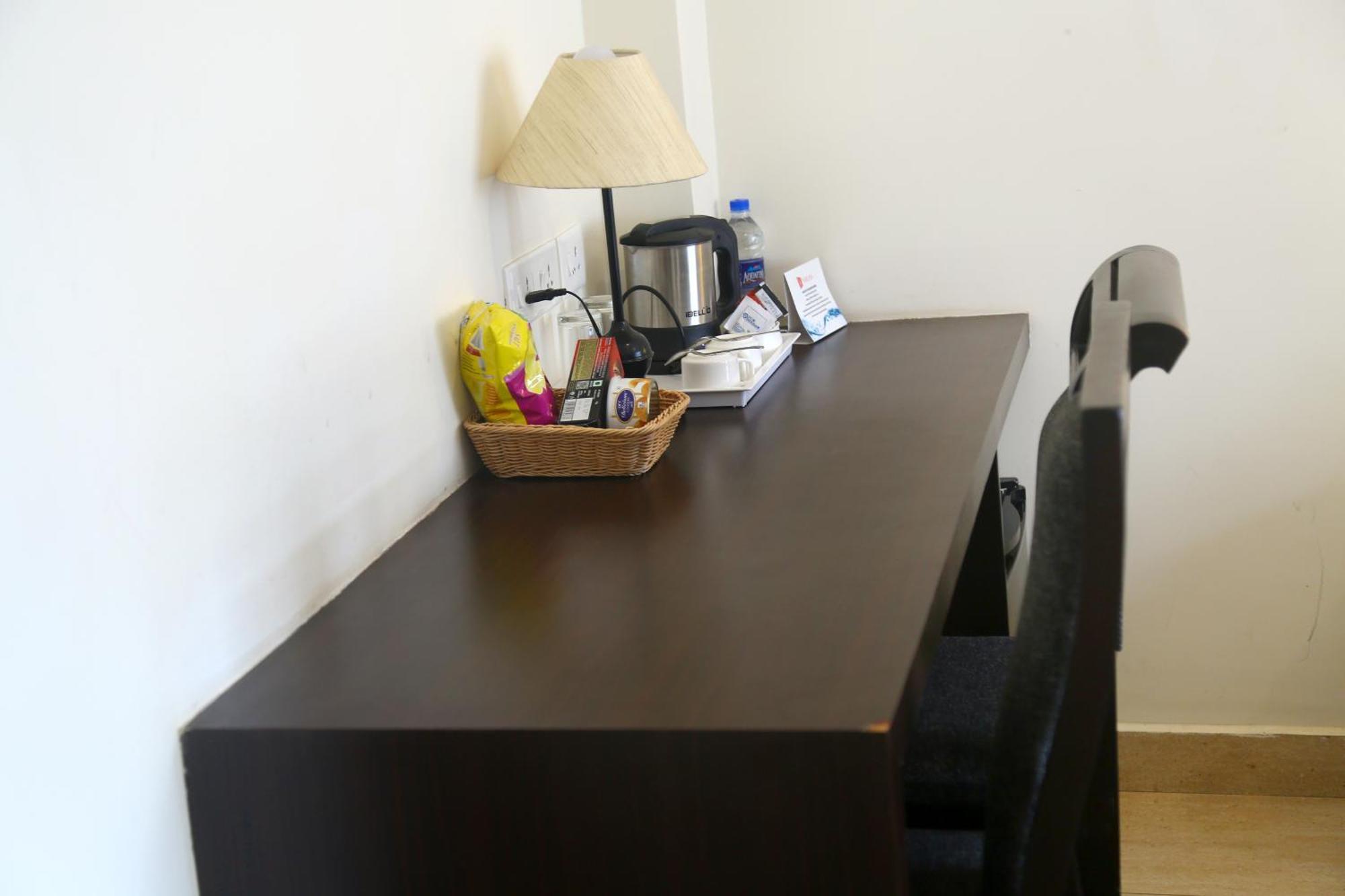 Hotel Yamuna Adur Екстериор снимка